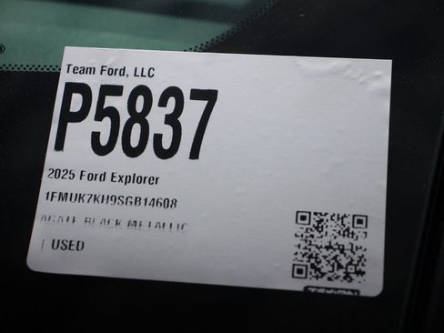Certified 2025 Ford Explorer ST-Line w/ Premium Package RWD image 31