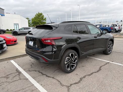 New 2026 Chevrolet Trax RS FWD image 3