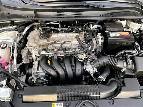 Used 2022 Toyota Corolla LE image 31
