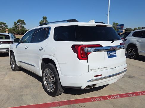 Used 2022 GMC Acadia Denali w/ Denali Ultimate Package FWD image 5