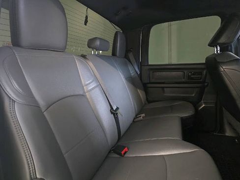 Used 2024 RAM 2500 Tradesman w/ Chrome Appearance Group AWD/4WD image 15