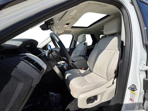 Used 2025 Land Rover Discovery S AWD/4WD image 11