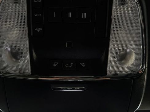 Used 2020 Jeep Grand Cherokee Altitude AWD/4WD image 32