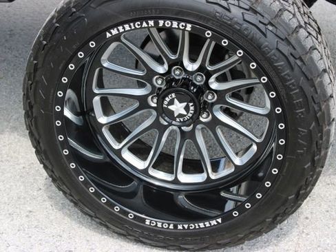Used 2024 Ford F250 Lariat w/ Black Appearance Package AWD/4WD image 17