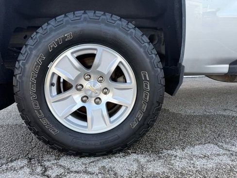 Used 2017 Chevrolet Silverado 1500 LT w/ All Star Edition AWD/4WD image 12