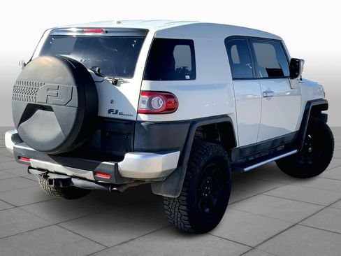 Used 2012 Toyota FJ Cruiser w/ Convenience Pkg image 12