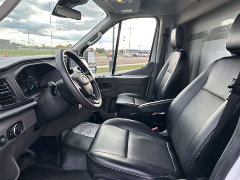 Used 2020 Ford Transit 350 DRW w/ Exterior Upgrade Package image 4