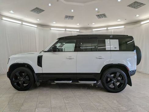 Used 2022 Land Rover Defender 110 X-Dynamic SE AWD/4WD image 5