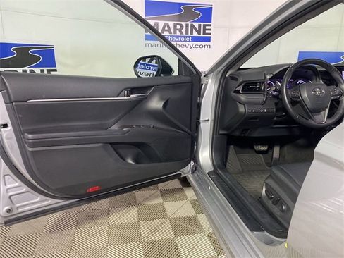 Used 2021 Toyota Camry SE w/ Convenience Package image 28