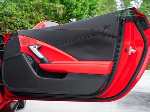 Used 2016 Chevrolet Corvette Z06 w/ 3LZ Preferred Equipment Group image 32