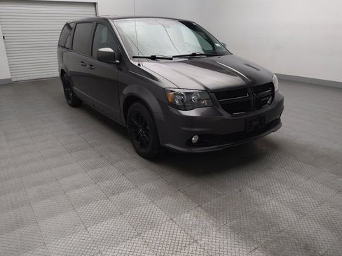 Used 2019 Dodge Grand Caravan SXT w/ Blacktop Package FWD image 13