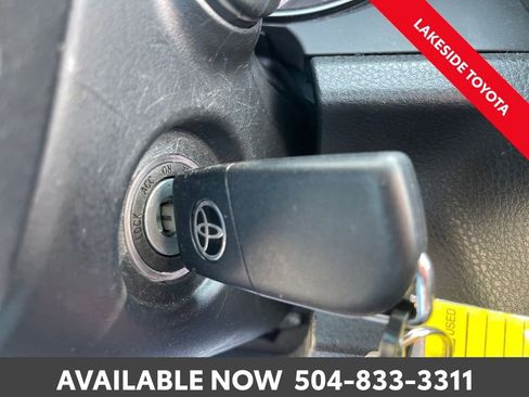 Used 2023 Toyota Camry SE image 29