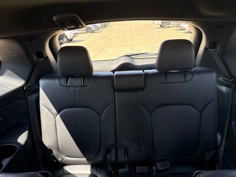 Used 2023 Honda Pilot TrailSport image 14