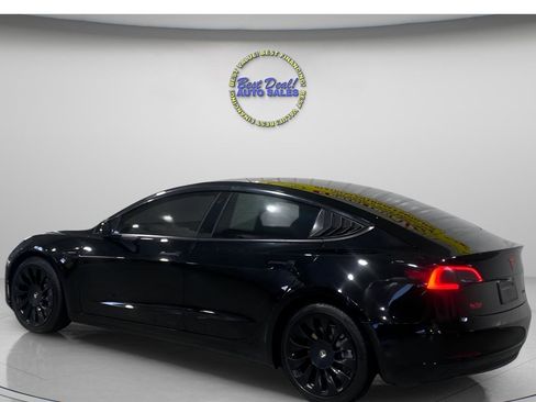 Used 2022 Tesla Model 3 Long Range AWD/4WD image 3