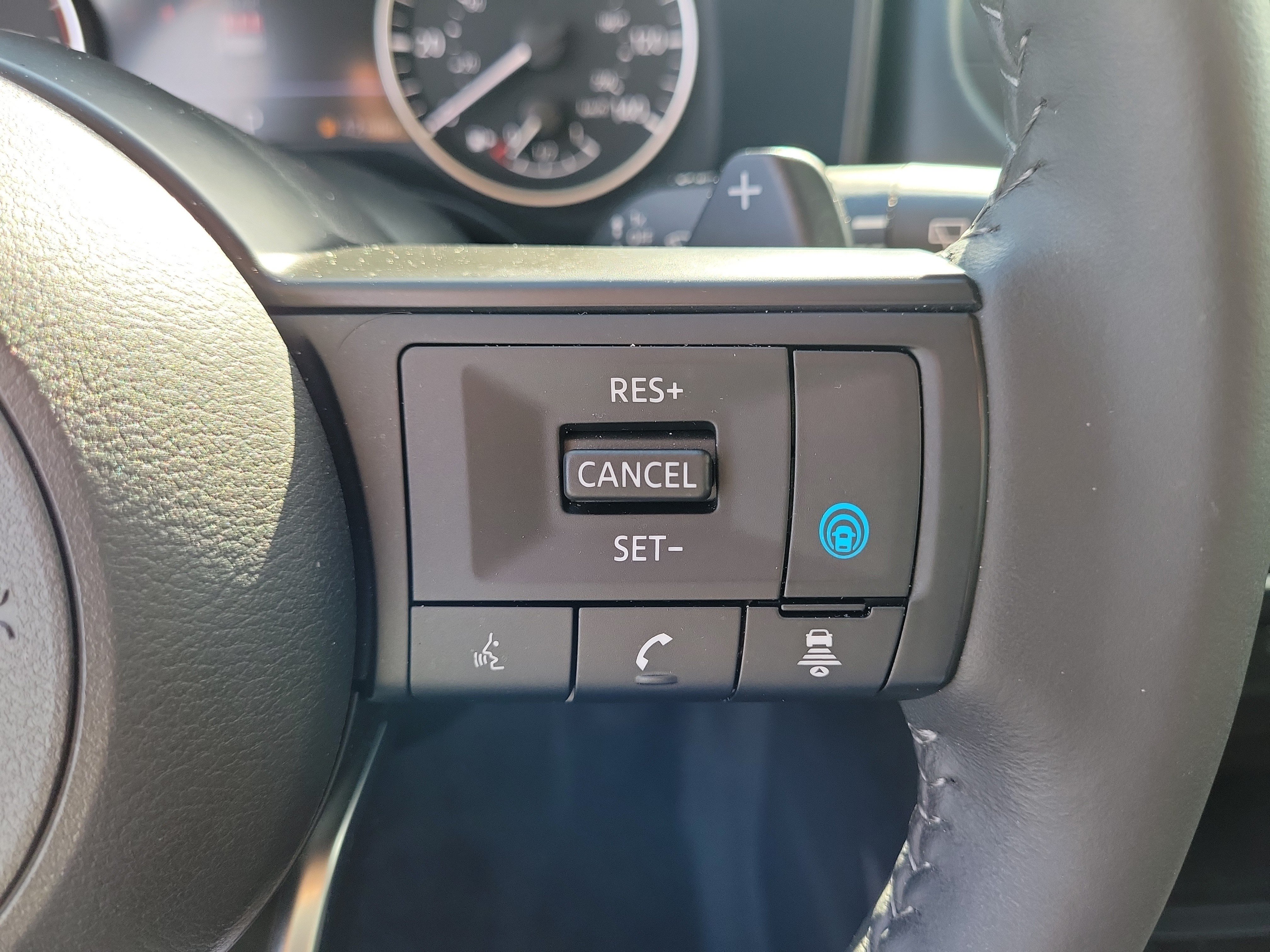 Certified 2024 Nissan Rogue SV w/ SV Premium Package FWD image 19