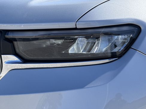 Used 2025 Jeep Grand Cherokee Laredo X image 5