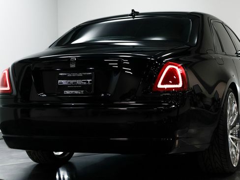 Used 2015 Rolls-Royce Ghost image 56