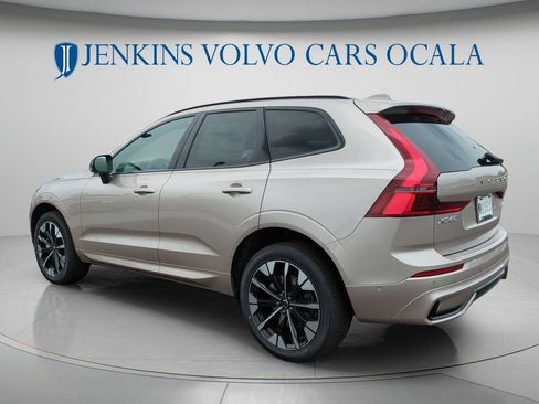 New 2026 Volvo XC60 B5 Plus w/ Protection Package Premier AWD/4WD image 5