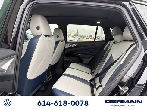 New 2025 Volkswagen ID.4 Pro S image 17