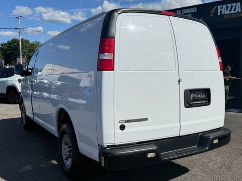 Used 2024 Chevrolet Express 2500 w/ Driver Convenience Package RWD image 5