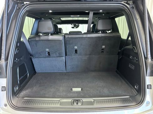 New 2026 Jeep Grand Wagoneer 4WD image 31