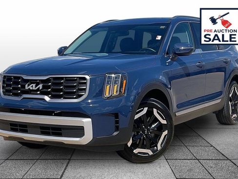 Used 2025 Kia Telluride S FWD image 1