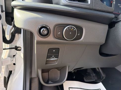 New 2026 Ford Transit 250 148 Medium Roof RWD image 13