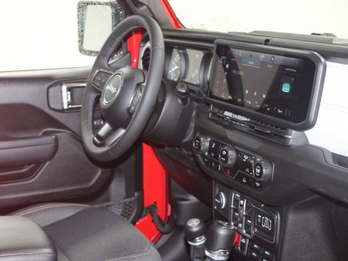 Used 2025 Jeep Wrangler Unlimited Sport S 4xe AWD/4WD image 32