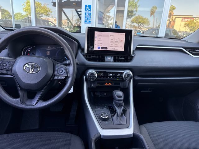 Used 2025 Toyota RAV4 LE AWD/4WD image 12