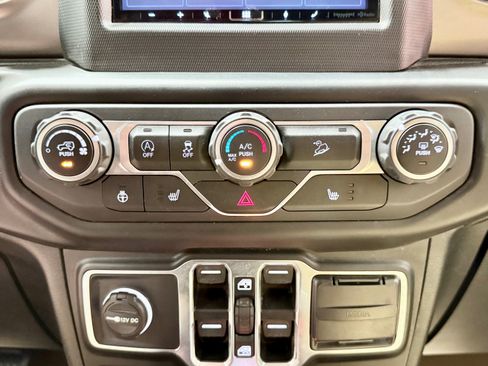 Certified 2020 Jeep Wrangler Unlimited Sport S AWD/4WD image 26