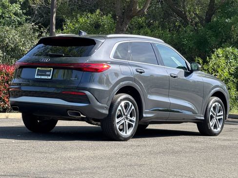 Used 2025 Audi Q5 Premium w/ Convenience Package AWD/4WD image 6