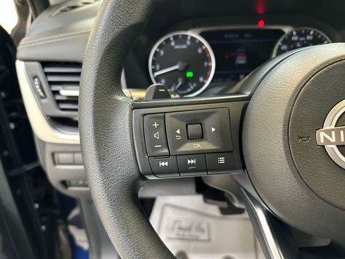 Certified 2024 Nissan Rogue SV image 20