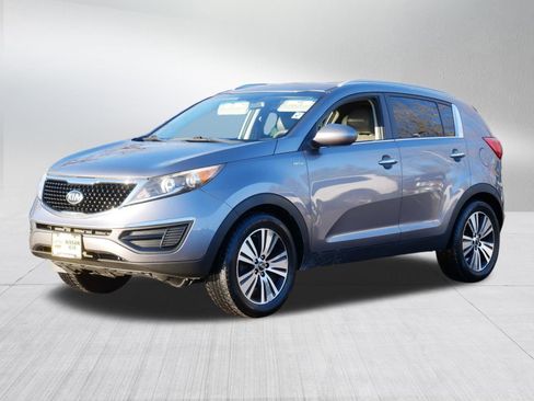 Used 2016 Kia Sportage EX image 3