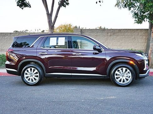 Certified 2023 Hyundai Palisade SE image 7