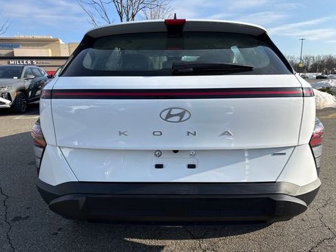 New 2026 Hyundai Kona SE image 10