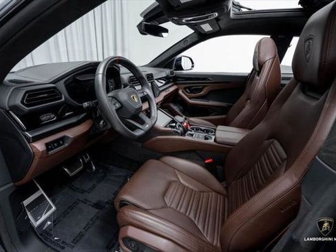 Used 2025 Lamborghini Urus SE AWD/4WD image 26