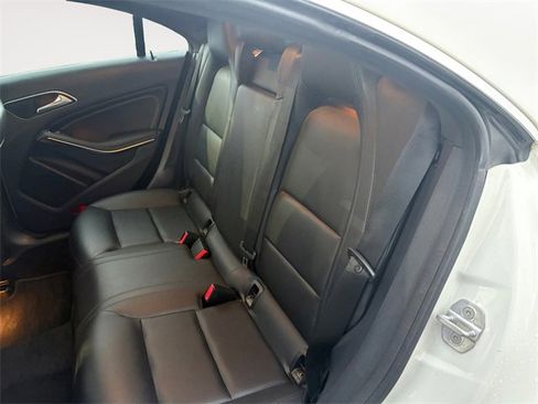 Used 2014 Mercedes-Benz CLA 250 4MATIC image 13