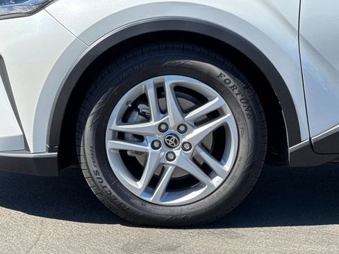 Used 2021 Toyota C-HR LE FWD image 23