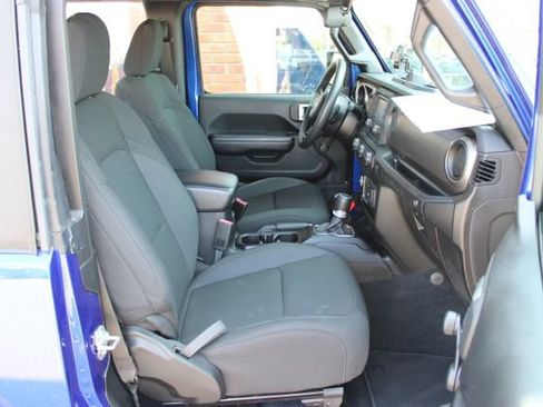 Used 2020 Jeep Wrangler Sport AWD/4WD image 42