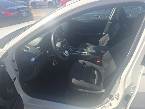 Used 2026 Nissan Altima 2.5 SV FWD image 7
