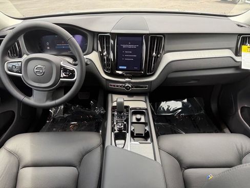 New 2025 Volvo XC60 T8 Plus w/ Protection Package Premier AWD/4WD image 12