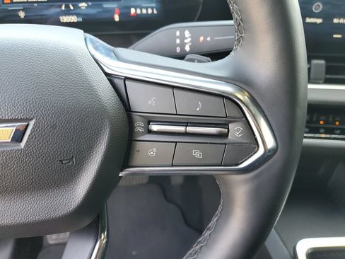 Used 2026 Chevrolet Equinox LT FWD image 24