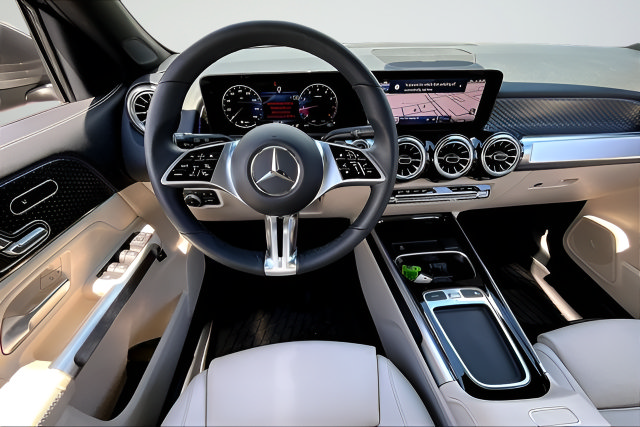 Certified 2026 Mercedes-Benz GLB 250 4MATIC image 8