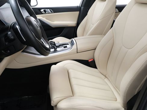Used 2022 BMW X5 xDrive40i w/ Premium Package AWD/4WD image 30