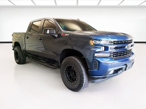 Used 2020 Chevrolet Silverado 1500 RST AWD/4WD image 3