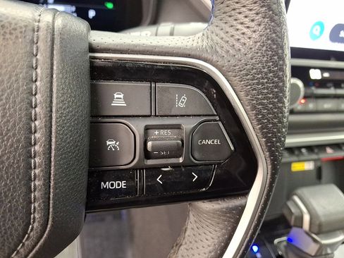 Used 2023 Toyota Tundra Platinum image 18