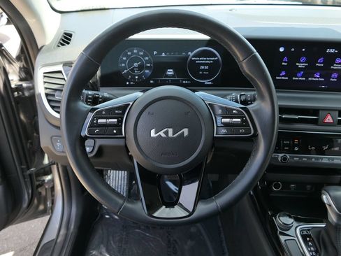 Used 2024 Kia Seltos S FWD image 17
