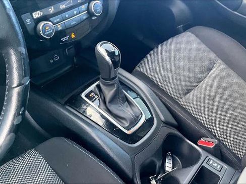 Certified 2021 Nissan Rogue Sport SV image 16