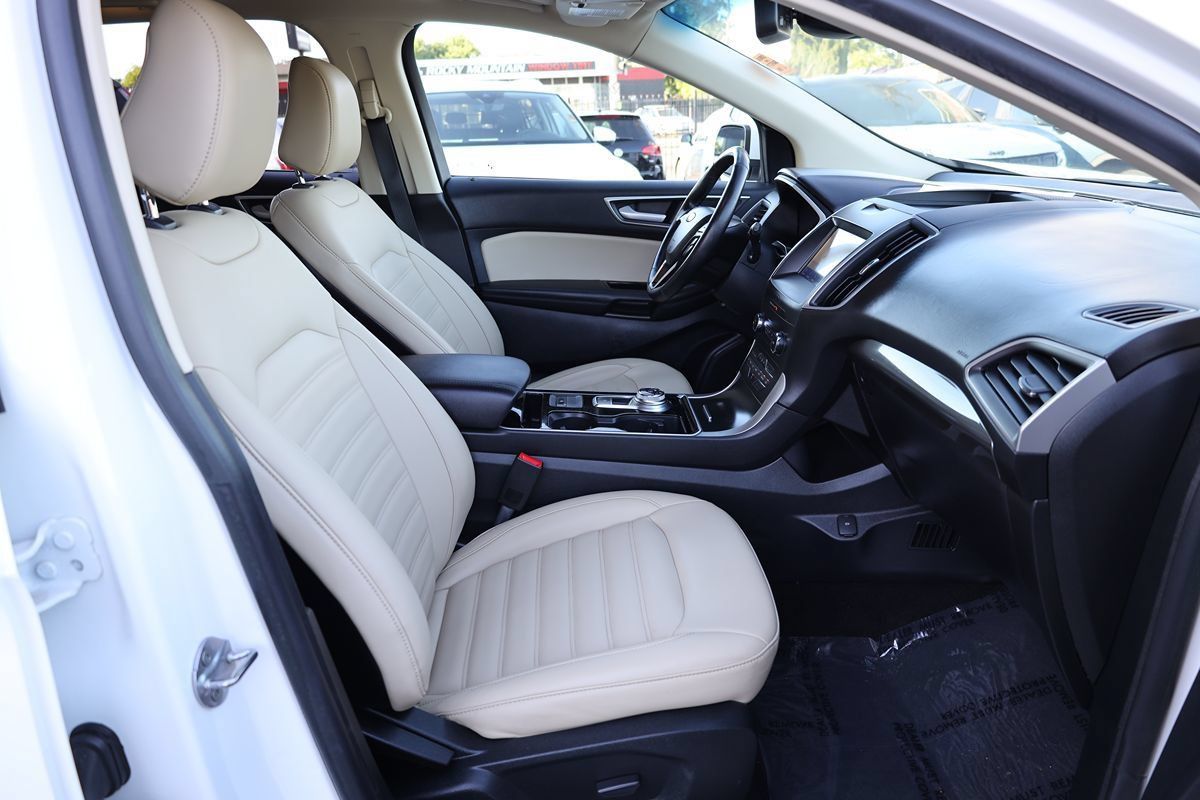 Used 2020 Ford Edge SEL w/ Convenience Package FWD image 17
