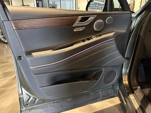 Used 2025 Genesis GV80 2.5T Prestige AWD/4WD image 12